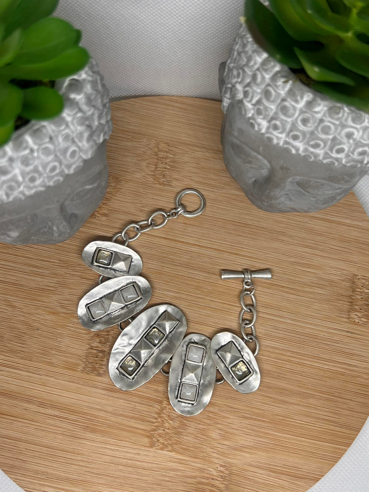 Bracelet (B19)