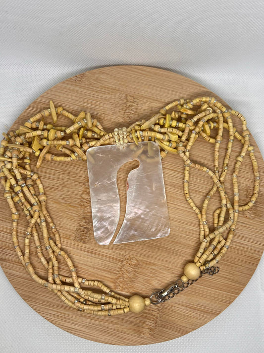 Collier (B8)